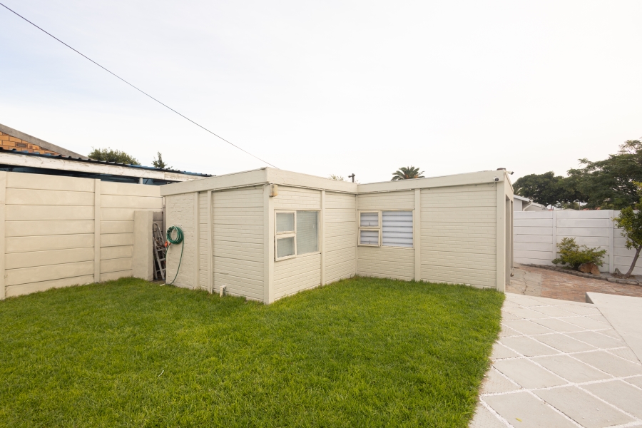 2 Bedroom Property for Sale in Ruyterwacht Western Cape